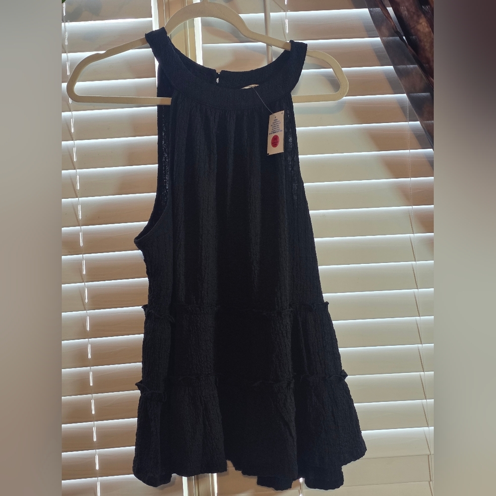 TIMING Black  Or  Rust Colored  Sleevless Ruffled Flowey  Top - Picture 3 of 7